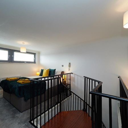 Emerald Suite - Two Story Duplex Apartment - Balcony - Contractors - Family - City Centre - Broadway Plaza - Five Ways - Sleeps 6 Birmingham Dış mekan fotoğraf